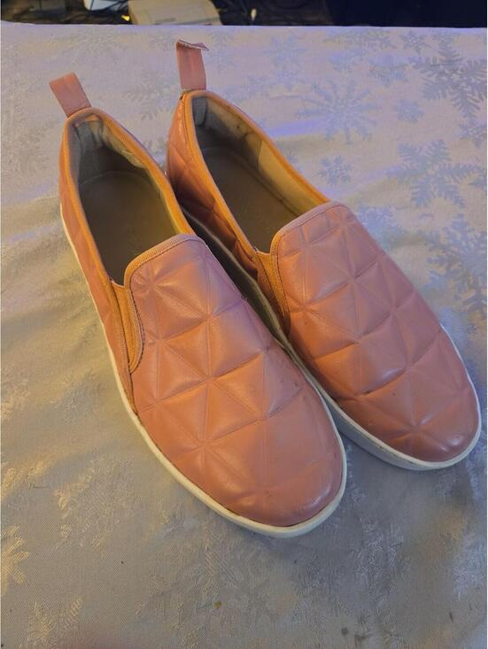 Jack Rogers Shoes - Jack Rogers Pink Geometric Quilted Leather Slip-On Sneakers Size 8.5